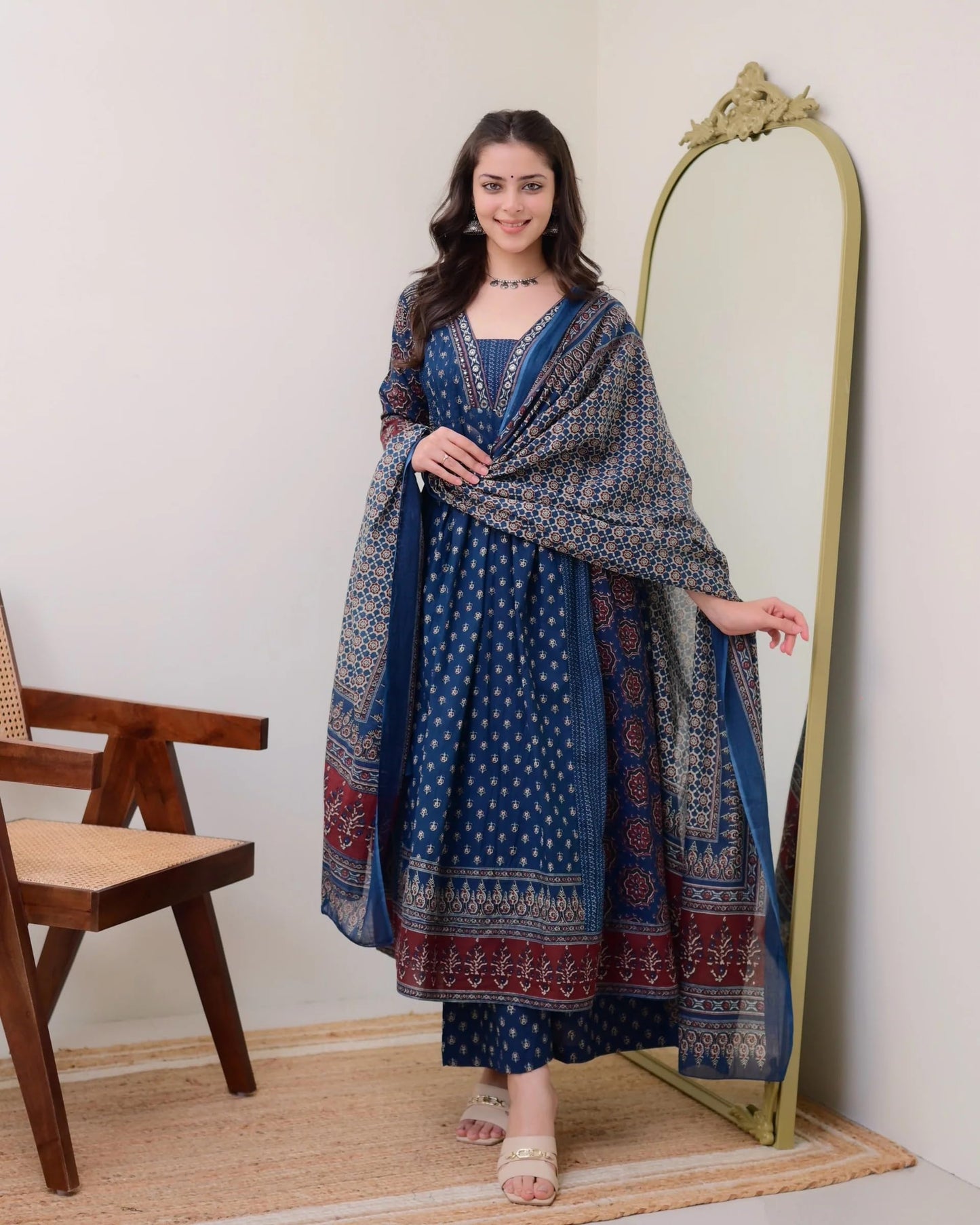 KLOSIA Women Printed Anarkali Kurta and Pant Set with Dupatta (in, Alpha, L, Teal Blue)