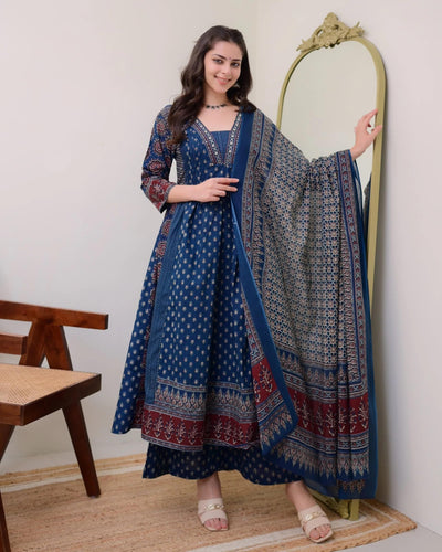 KLOSIA Women Printed Anarkali Kurta and Pant Set with Dupatta (in, Alpha, L, Teal Blue)