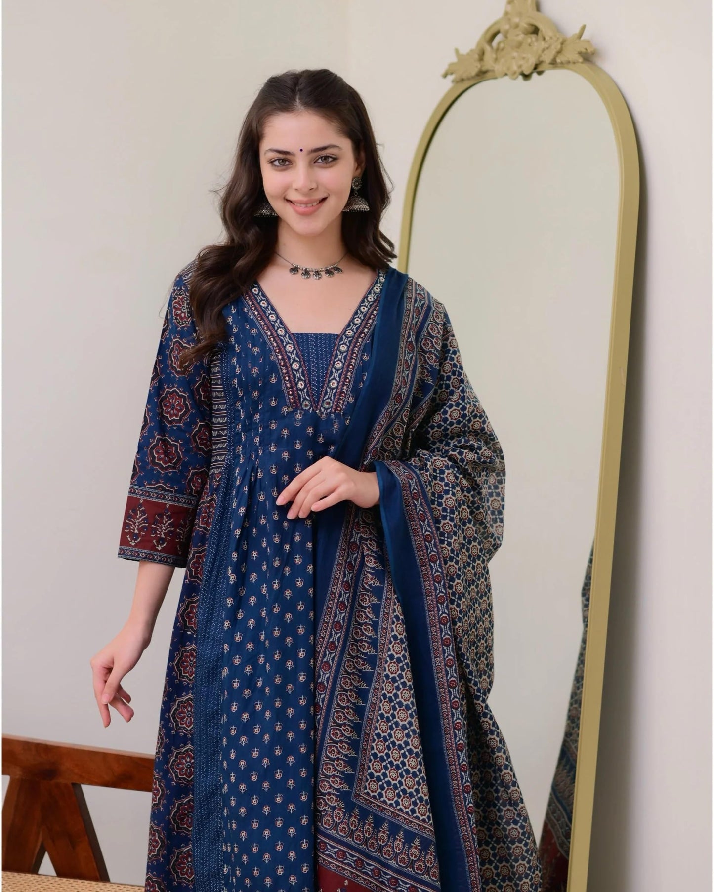 KLOSIA Women Printed Anarkali Kurta and Pant Set with Dupatta (in, Alpha, L, Teal Blue)